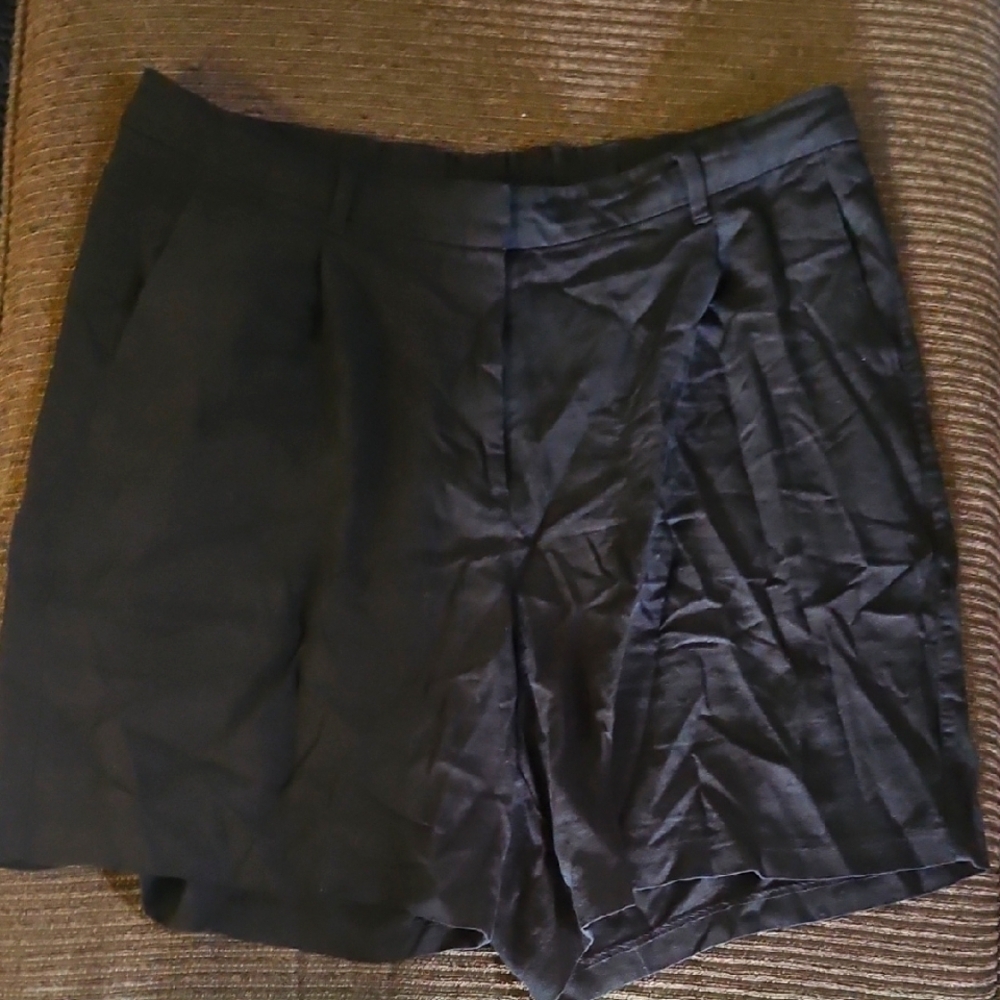 Old Navy Black Bermuda Shorts Casual Style Xl